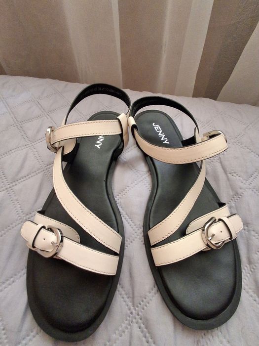 Жіночі босоніжки