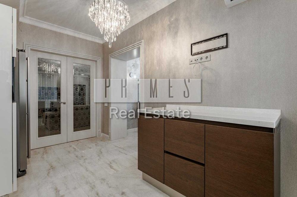 Продажа 2к квартиры 135м2, ЖК Заречный, пр-т Бажана Николая, 1А