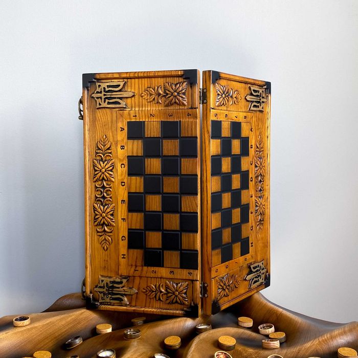 Шахи/нарди 3 в 1 з дерева з Тризубом України — ПОДАРУНОК ДЛЯ ЧОЛОВІКА