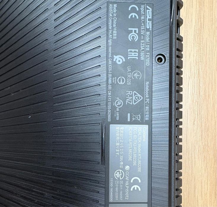 Laptop Asus TUF Gaming FX705DU 17,3 AMD Ryzen 7 3750H 16GB 512GB NVMe SSD