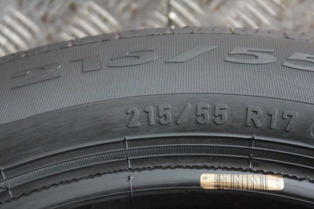 215/55/17 Pirelli Cinturato P7 25/55 R17 SealInside