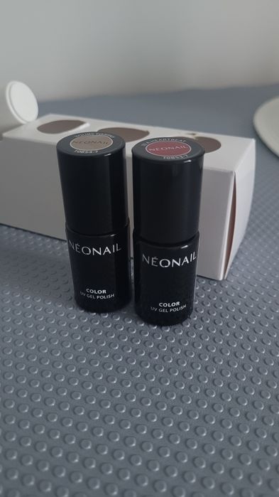 Nowe lakiery Neonail