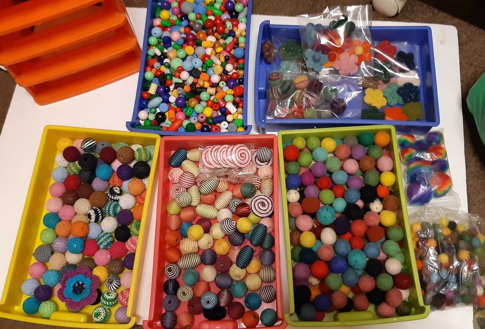 Material de artesanato variado
