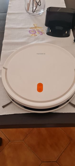 Aspirador robot em bom estado