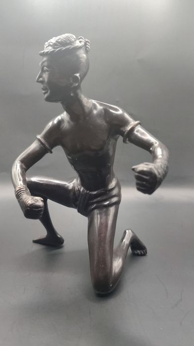 Rzeźba wojownik figura muay thai Azja sporty walki