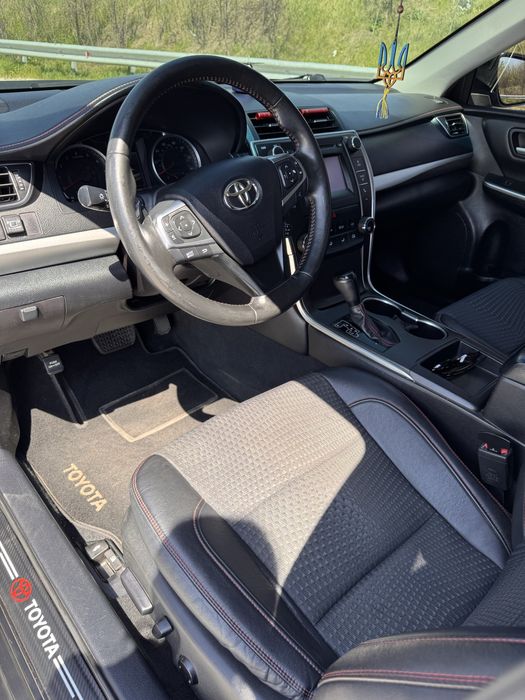 Продам Toyota Camry SE
