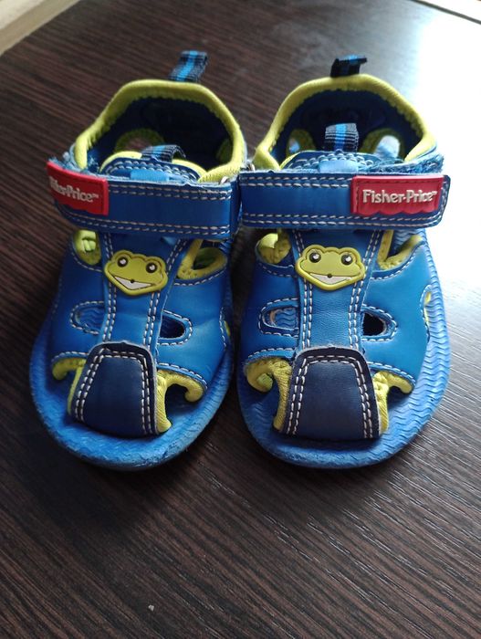 Босоніжки для хлопчика Fisher Price