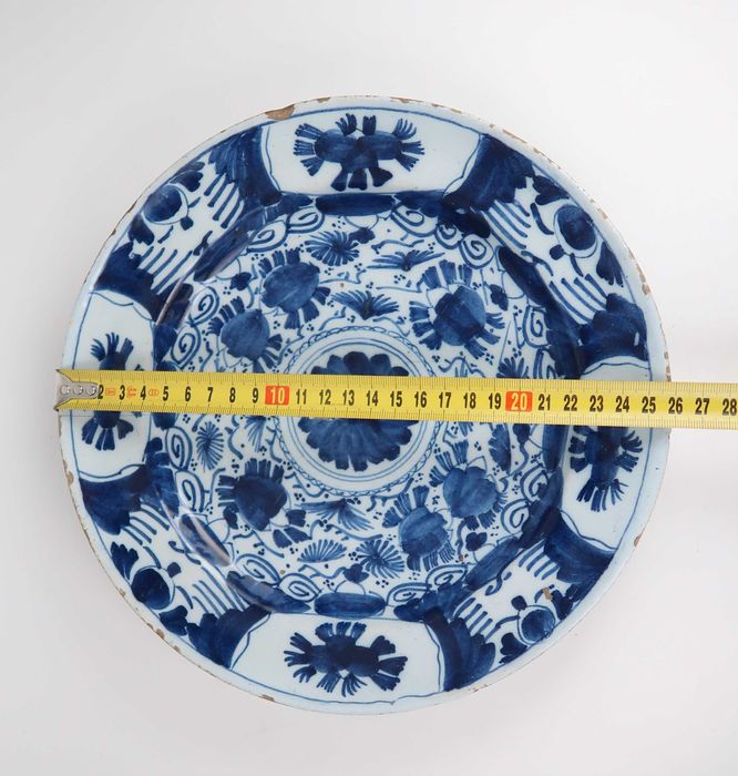 Prato em faiança antiga Séc. XVII/XVIII