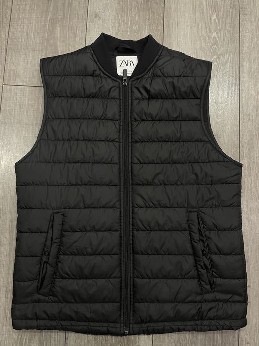 Жилетка Zara.          .