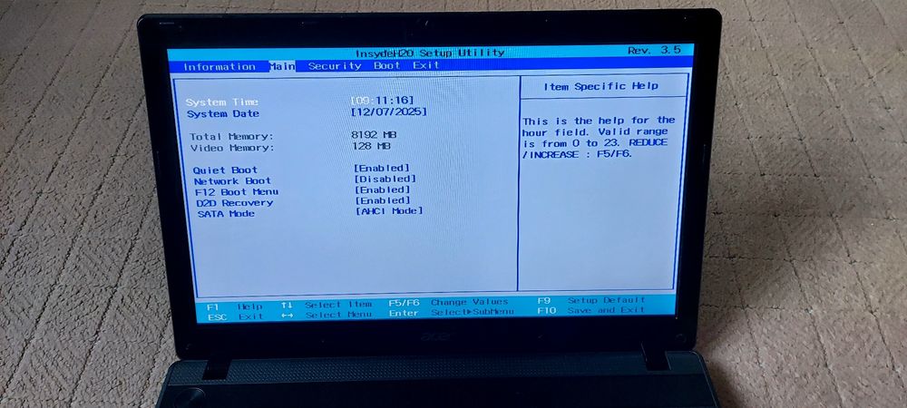 Acer Aspire 5749 i7 8 GB Ram ssd 128