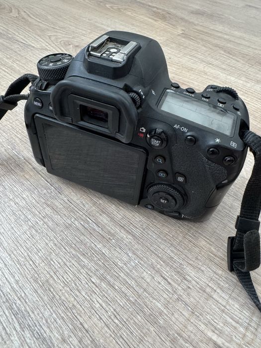 Canon 6 d mark 2 ( canon 6d mark ii)