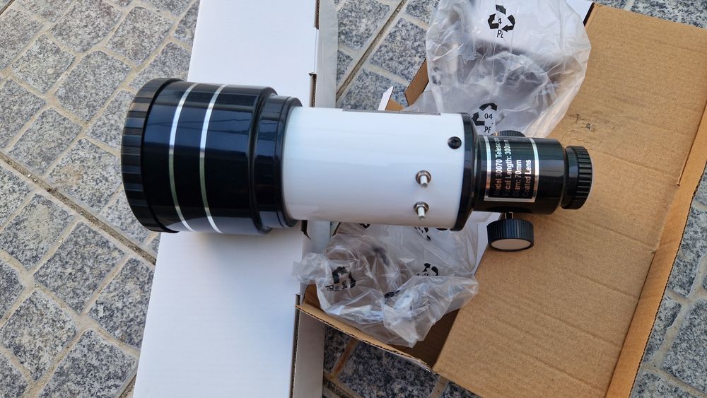 Telescópio F300 70M