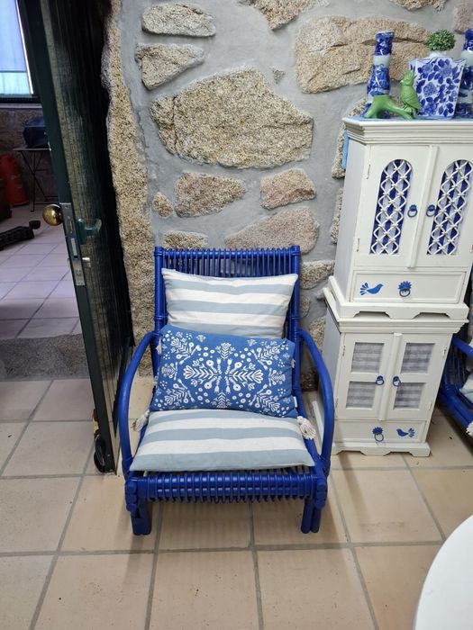 Dois moveis idênticos