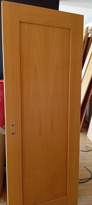 Portas usadas como novas de faya algumas de  madeira e vidro ,30 euros