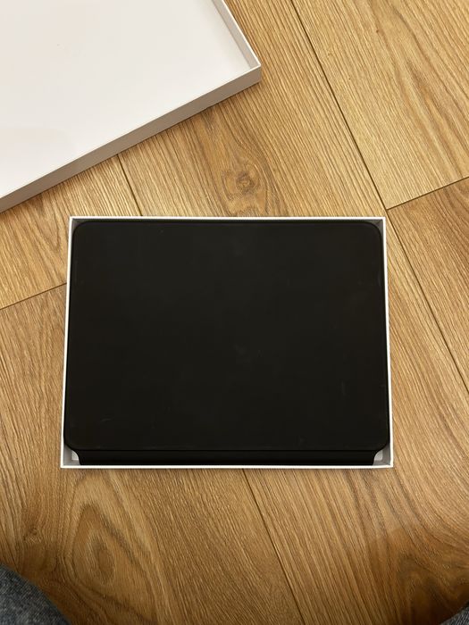 Apple Magic Keyboard do iPad 11” – NOWA / nieużywana, czarna