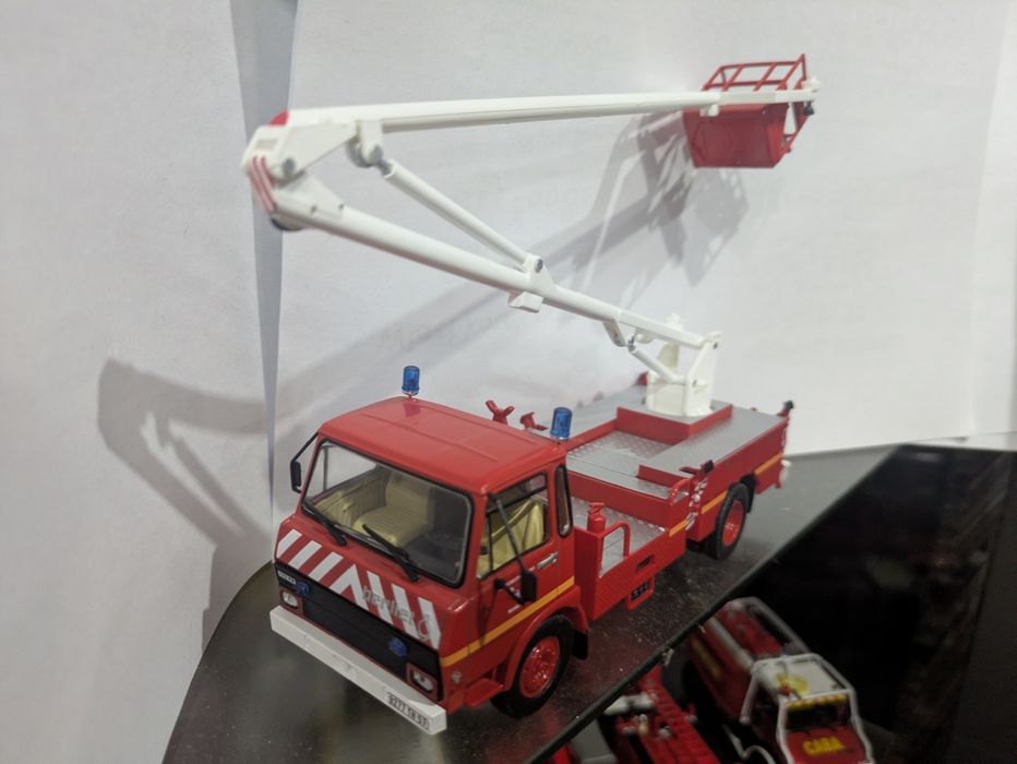 Straż pożarna Berliet  1/43 Hachette / Ixo