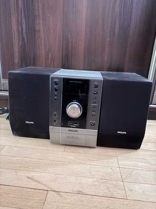 Sprzedam wieżę Philips Model MCM 394/12 z głośnikami