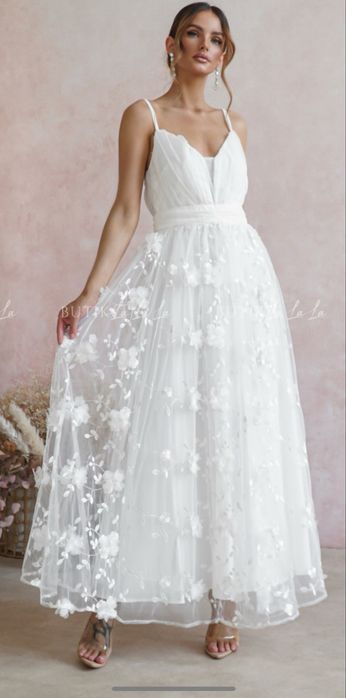 Suknia biaka  panienski slub