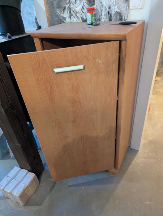 Regał / Słupek/ Komoda wysoka / Szafa