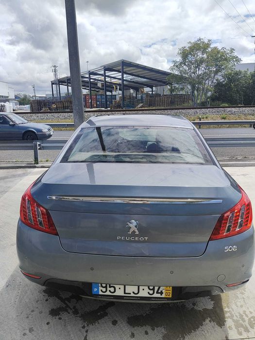 Peugeot 508 Sedan  1.6 e-hdi 2011