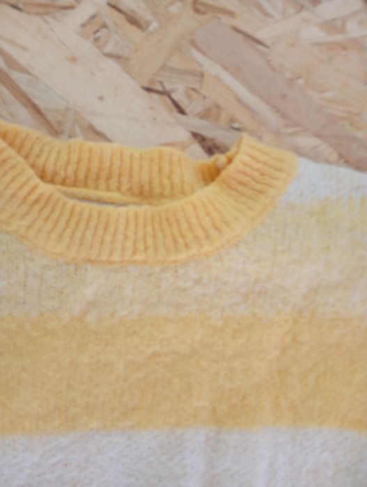 Sweter damski paski