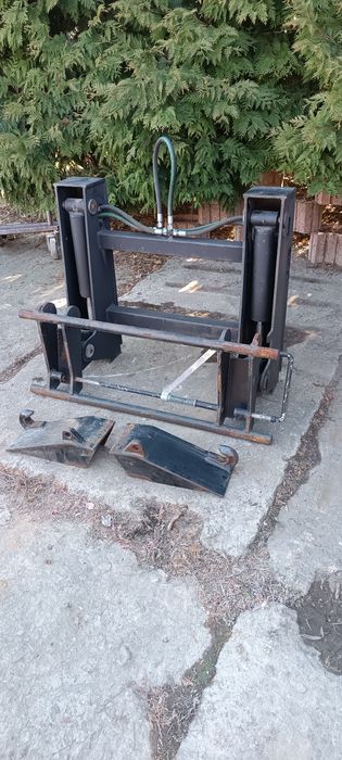 Adapter do wózka widłowego lub ładowarki