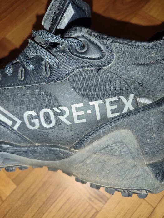 Кросівки Adidas GoreTex. Розмір 43⅓/27 см