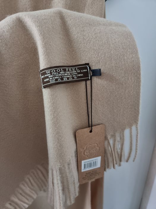 Cachecol bege/ castanho claro de wool