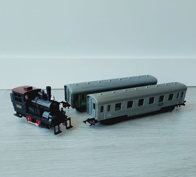 Locomotiva a Vapor + carruagens inox, H0 1:87