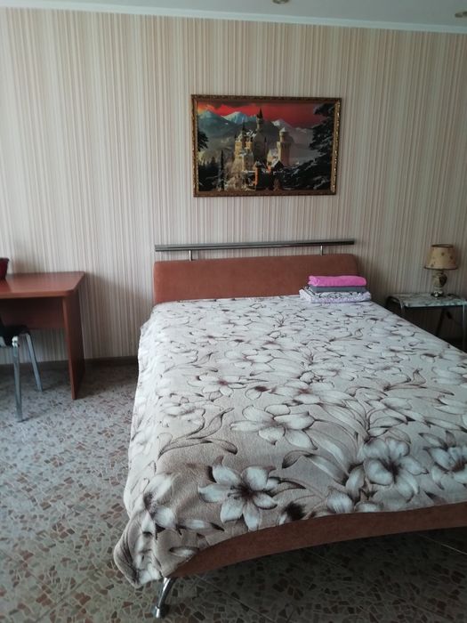 Сдам свою 1-комнатную квартиру около метро Холодная гора