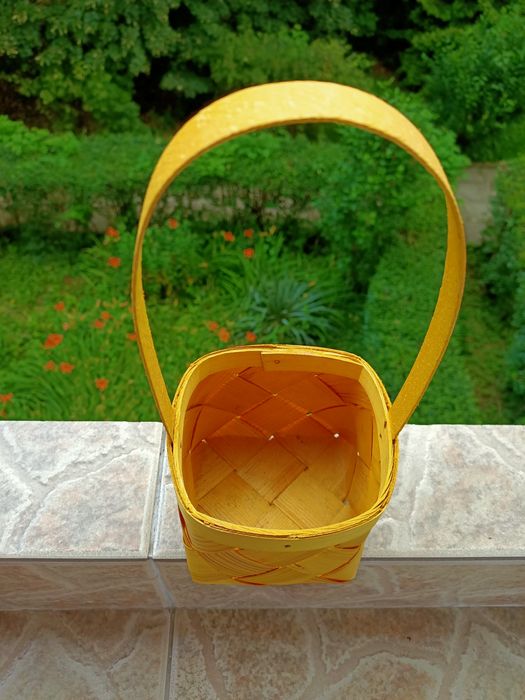 Koszyk Koszyczek żółty wys. 17,5 cm