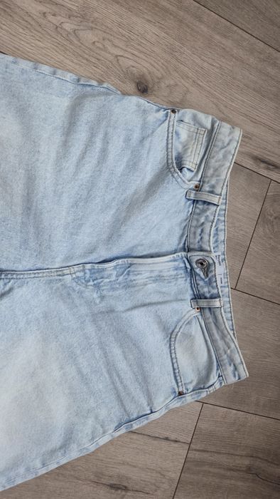 Bershka spodnie  jeansowe   40