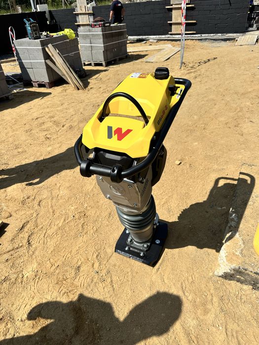 Usługi koparką. Koparka. Wykopy. Płyta. Kanalizacja. Fundamenty.