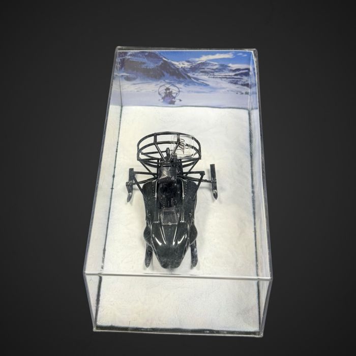 Model Parahawk James Bond 007 The World Is Not Enough 1:43 J6/033081
