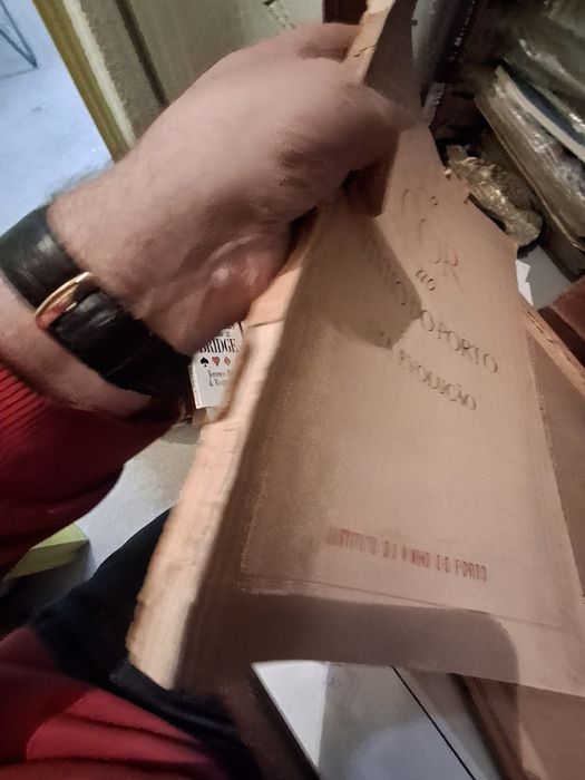 Port Wine Color Book: Its Evolution64298098637699122