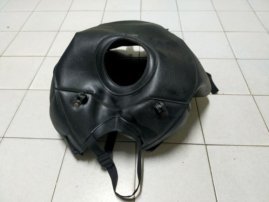Capa deposito em pele motociclo