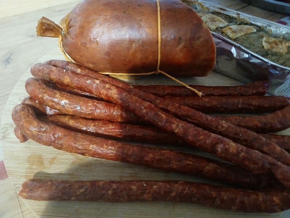 Świeże wyroby z dziczyzny oraz tusze