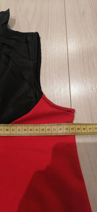 Nowa sukienka czerwona M stójka, kieszenie
