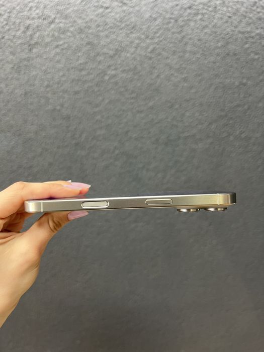 IPHONE 16 pro 256 Natural e-sim