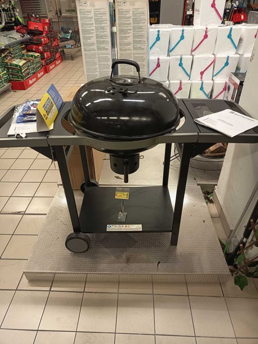 Barbecue Churrasqueira Gardenstar Rodas e Tampa