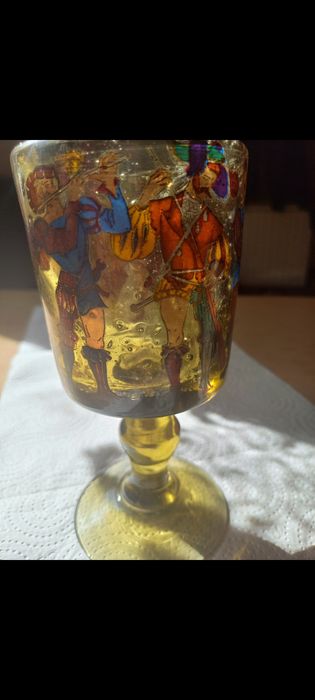 Kielich z zielonego szkła vintage.