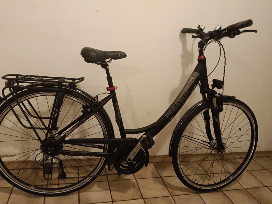 Sprzedam rower Pegasus miejski trekingowy  koła  28
