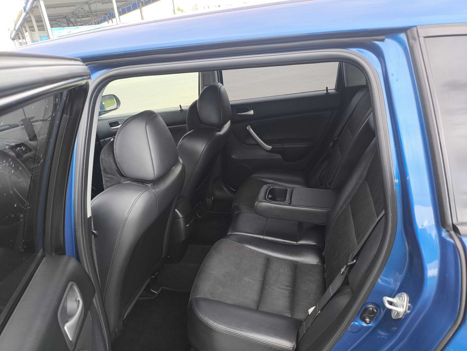 Sprzedawanie Honda Accord 7 combi