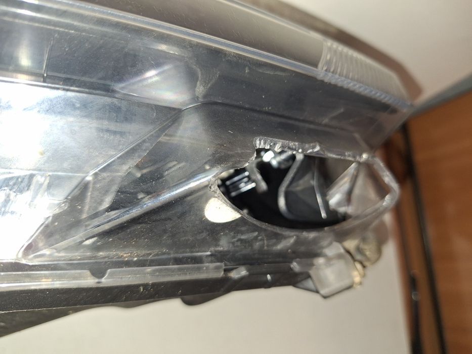 Farol direito led Mitsubichi outlander de 2015