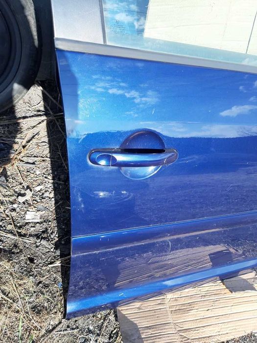 VW Touran 1T drzwi prawy przód prawe przednie kompletne bez lusterka lb5n