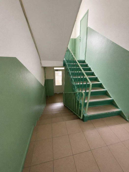 Продам просторную 3-к квартиру Крутогорный спуск Рогалева Центр
