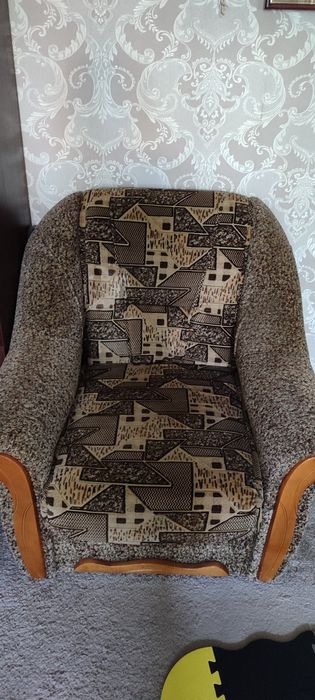 Диван розкладний і два крісла розкладних