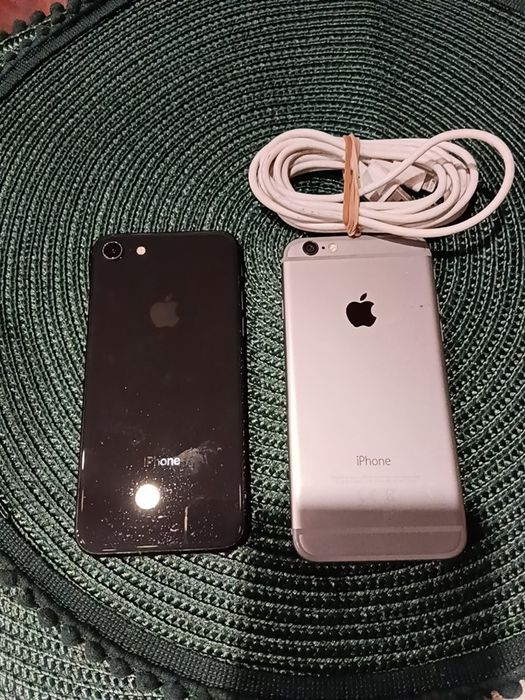 iPhone 7 e 8 com carregador