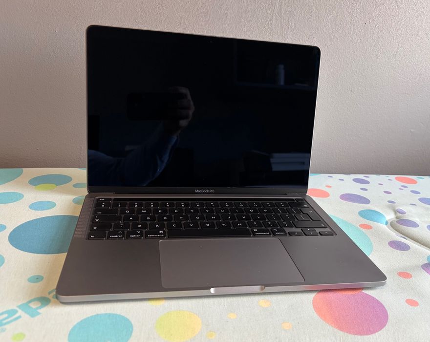 MacBook Pro 13” Intel i5,  2020
