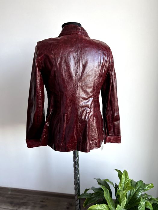 Шкіряна куртка жіноча нова розміру L